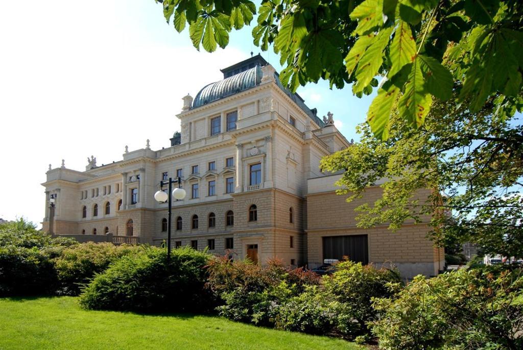 Apartman Podebradka Plzen Exterior photo